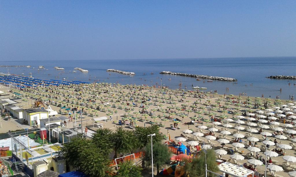 Hotel Atlantic Rimini Zewnętrze zdjęcie